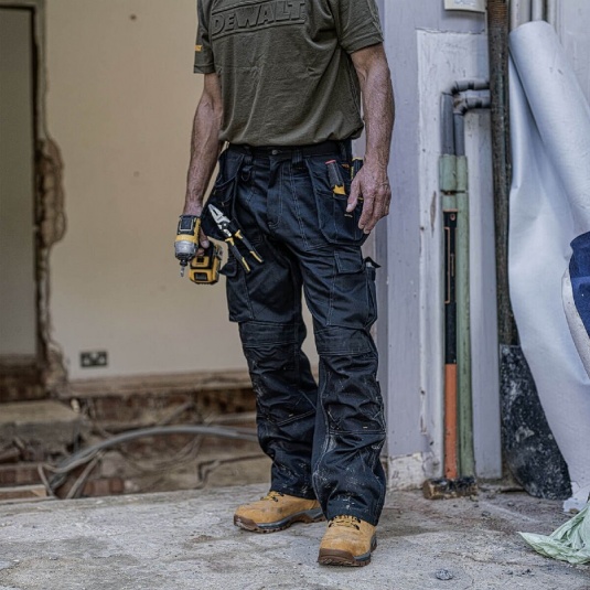 Workwear for plumbers  clothing for instalation work